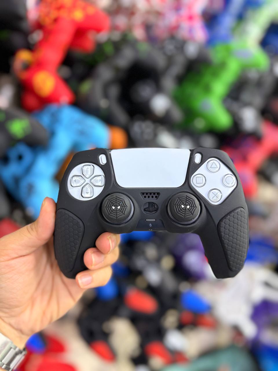 کاور دسته اورجینال Ps5 ضد عرق/ضد ضربهدو عدد سر آنالوگ (مشکی ونوم )